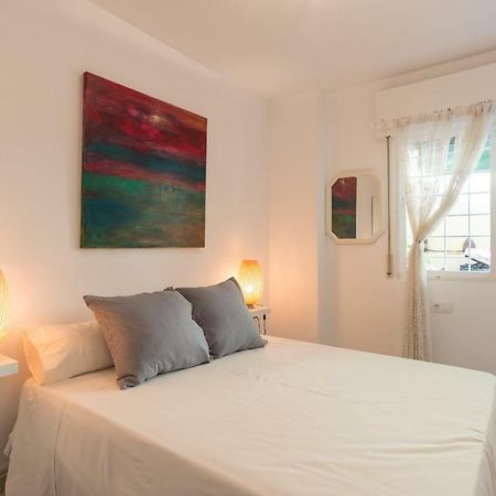 Appartamento Ambb-Private Patio-Steps Away From Old Town Málaga Esterno foto