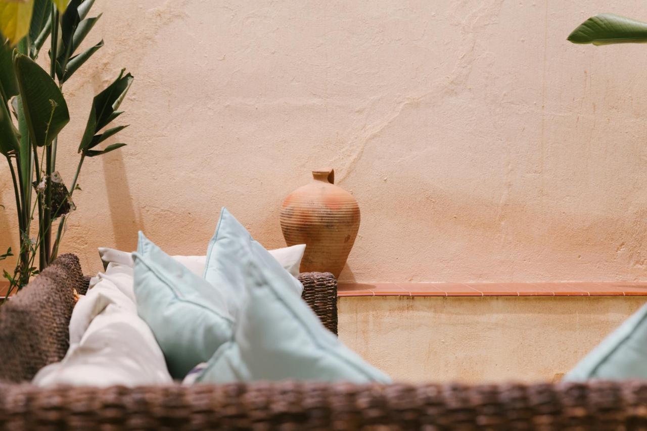Appartamento Ambb-Private Patio-Steps Away From Old Town Málaga Esterno foto