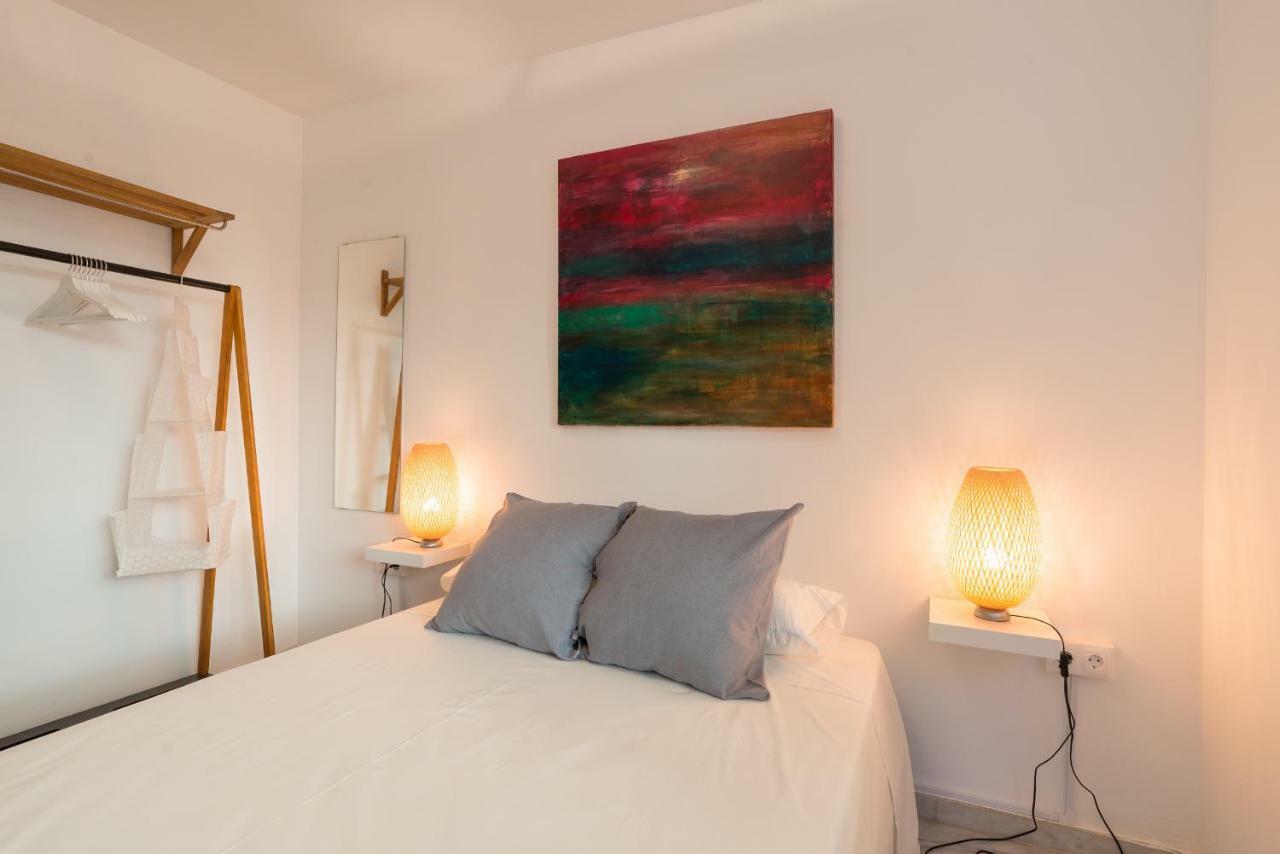 Appartamento Ambb-Private Patio-Steps Away From Old Town Málaga Esterno foto