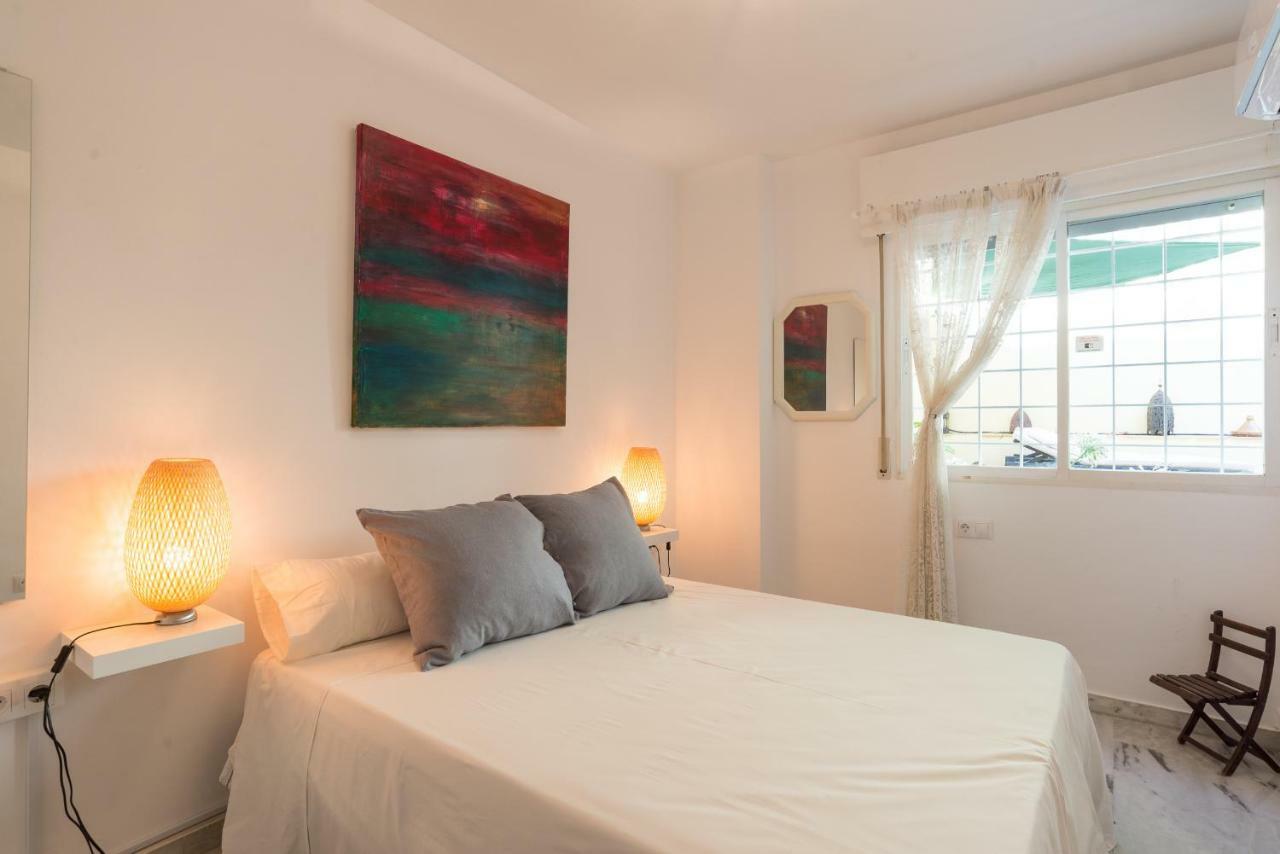 Appartamento Ambb-Private Patio-Steps Away From Old Town Málaga Esterno foto