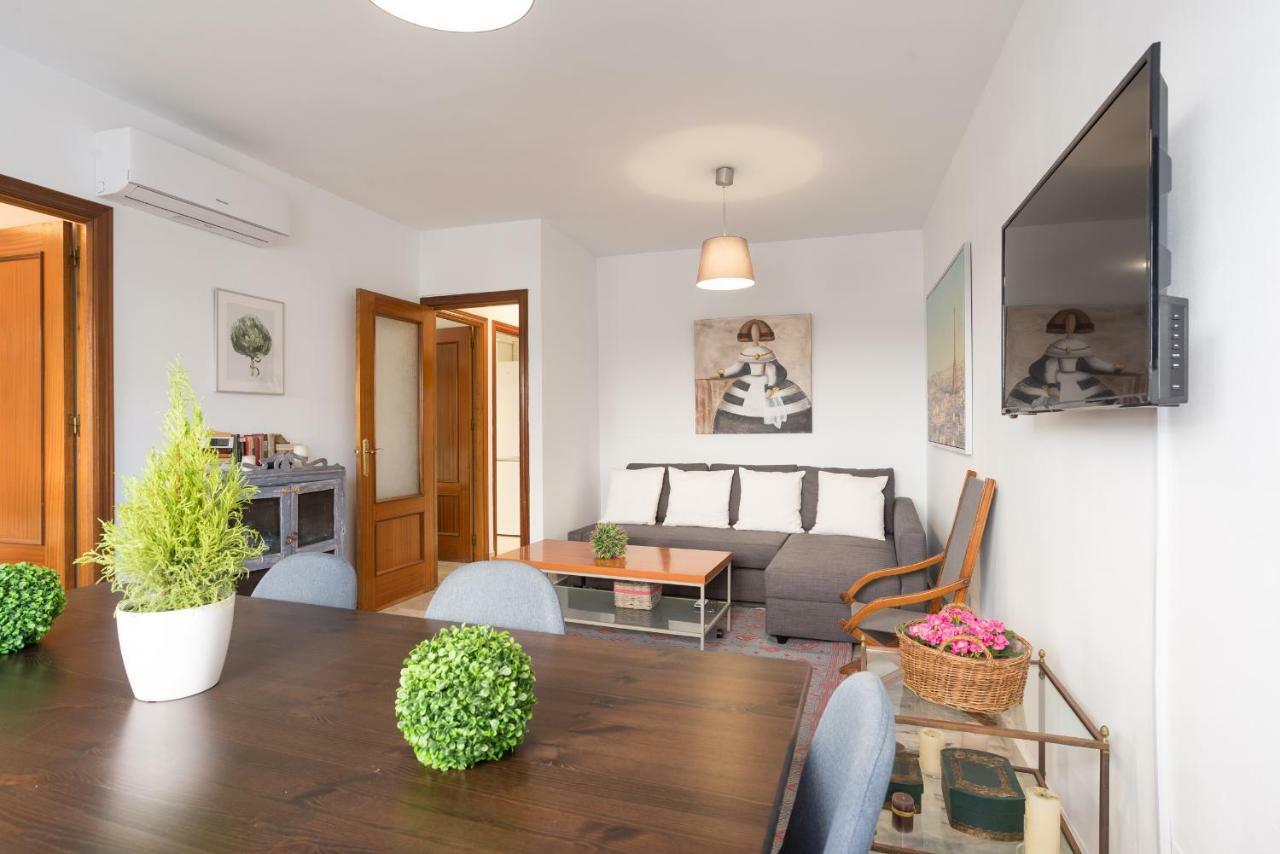 Appartamento Ambb-Private Patio-Steps Away From Old Town Málaga Esterno foto